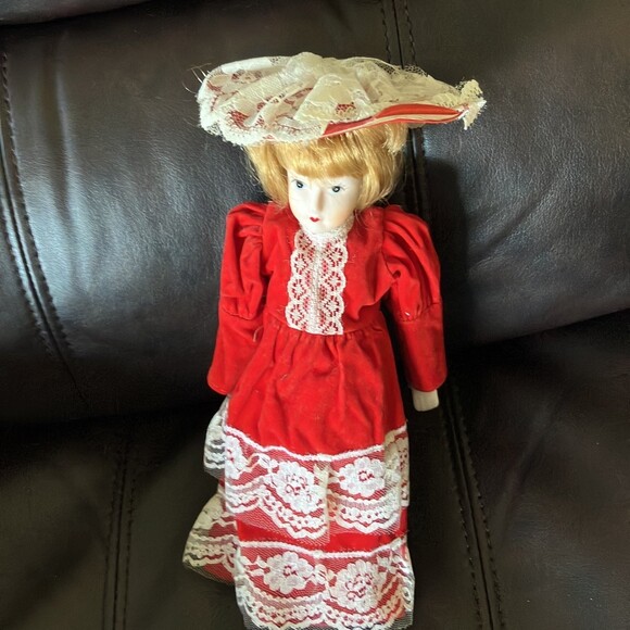 vintage porcelain dolls (3) Trio of Beautiful Ladies Make me an Offer - Picture 4 of 9